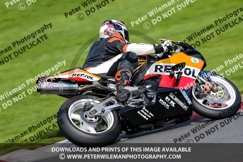 cadwell no limits trackday;cadwell park;cadwell park photographs;cadwell trackday photographs;enduro digital images;event digital images;eventdigitalimages;no limits trackdays;peter wileman photography;racing digital images;trackday digital images;trackday photos